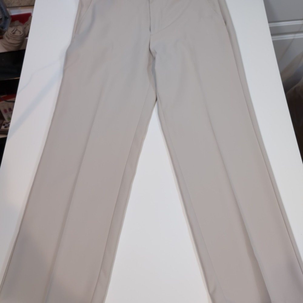 IZOD Golf Mens Pants 38x32 Beige Slim Fit Stretch Performance Flat Front‎ Chino
